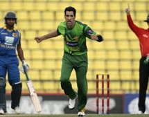 Sri Lanka struggling at 41-5 in first ODI against Pakistan