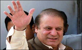 PM arrives Karachi to inaugurate Thar coal project