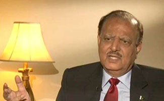 Bureaucracy&acirc;&euro;&trade;s role vital in social, economic uplift: Mamnoon
