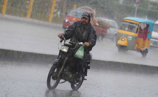 Karachi: Heavy rainfall injures 21 people