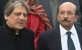 Governor, CM visit Mazar-e-Quaid on Pakistan Day