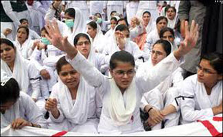Protesting nurses in Punjab split into three groups