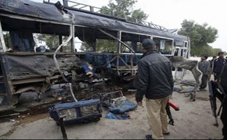 Pakistan bomb kills one, wounds 33: police