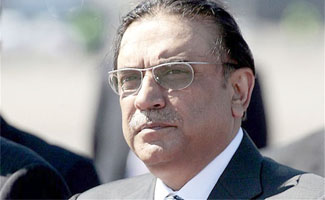Zardari visits Thar, briefed on relief measures
