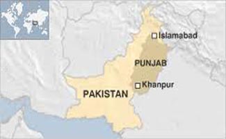 Khanpur: 8 injured in cars collision