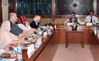 Senate body for strict policy against terrorism