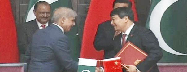 Pakistan, China sign pact on Lahore Orange Line metro project