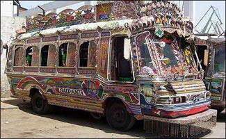 Karachi: Bus CNG cylinder explosion kills one