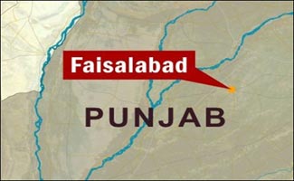 Faisalabad: Injured robber arrested, two escaped