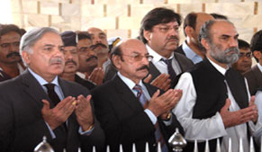 CM visits Mazar-e-Iqbal on I-Day