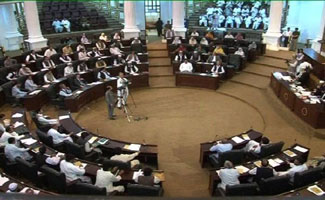 28 PTI MPAs submit resignations
