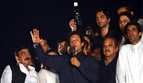 Pakistan's Khan calls off talks to end protest impasse