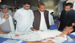KP Governor Visits HMC, enquire after injured of thunderstorms
