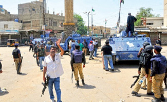 Karachi: Two Lyari &acirc;&euro;&tilde;gangsters&acirc;&euro;&trade; killed in police encounter
