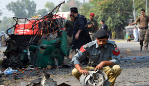 Car bomb explosion targeting FC convey kills 3, injures 14, 45 kg explosive used
