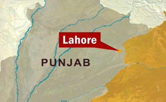 Lahore road mishap kills 2, injures 8
