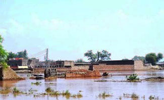 2292 flood hit families receive Rs 57 mln in Chiniot
