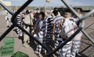 Iran hands over 12 deportees to Pakistan