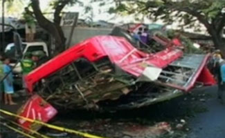 Passenger coach slams into trailer truck, kills six injures 13