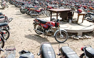 Police impounds 140 unregistered bikes