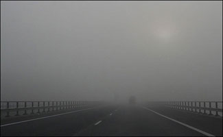 Thick fog in Lahore, affects flights and train schedule