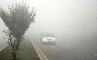 Commuters asked to take precautionary steps while travelling during foggy weather