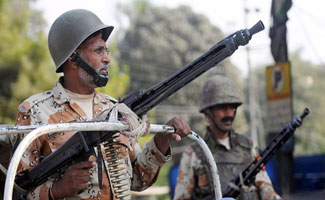 Lyari shootout kill gang war accused