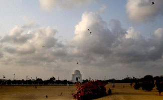 Karachi brings light rainfall