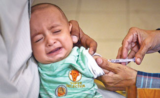 Officials suggest mandatory vaccination in schools and madressahs
