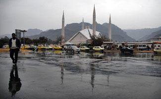 Rain spell increases sale of winter delights