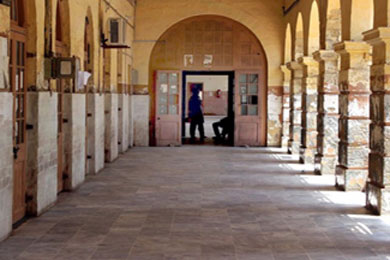 Lawyers boycott courts' proceeding to protest Shikarpur blast