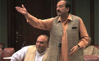 Zahid Khan lambaste Imran Khan