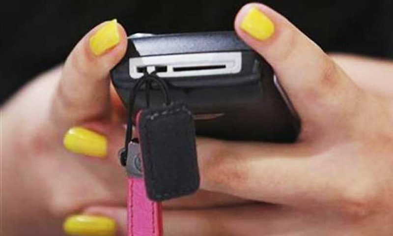SC bails women jailed for 'vulgar' texts