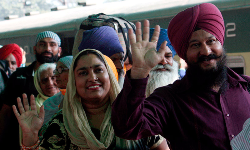Indian Sikhs arrive to participate in Jorr Mela