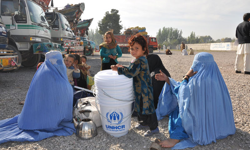 UNHCR announce Rs 300,000 on repatriation of each Afghan family