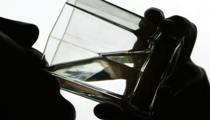 Increase water intake to avoid summer effects during fast