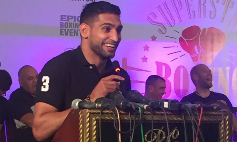 Boxer Amir Khan vows clean drinking water for Thar