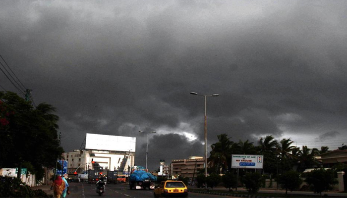 Heavy downpour in Karachi