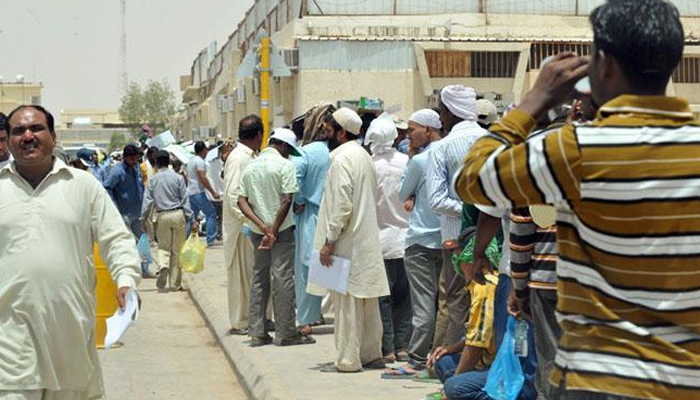 Senate body directs Ministry to resolve issue of stranded Pakistanis