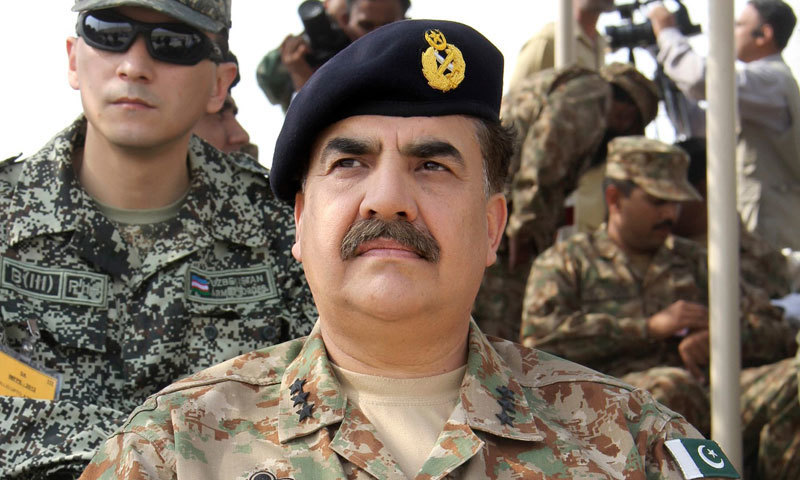 CoAS visits Strike Corps Headquarters