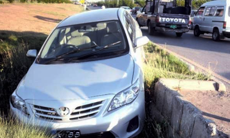 Mustang accident killed 6 including municipal body official