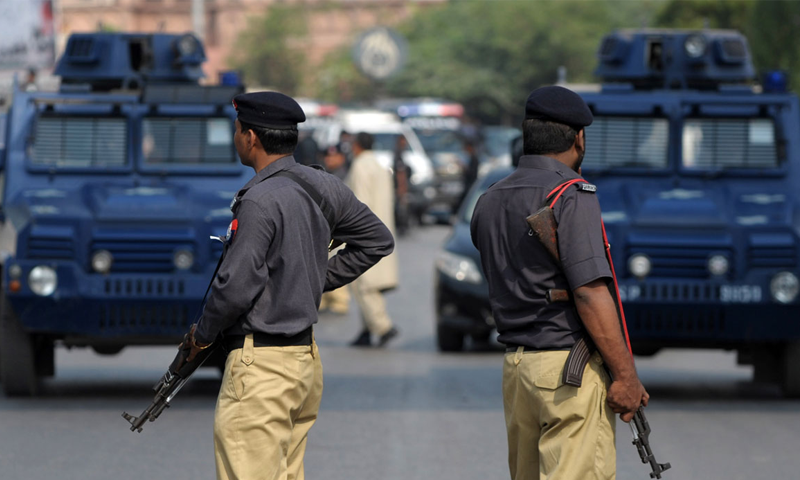 20 shops in Karachi's Empress market looted despite foolproof security