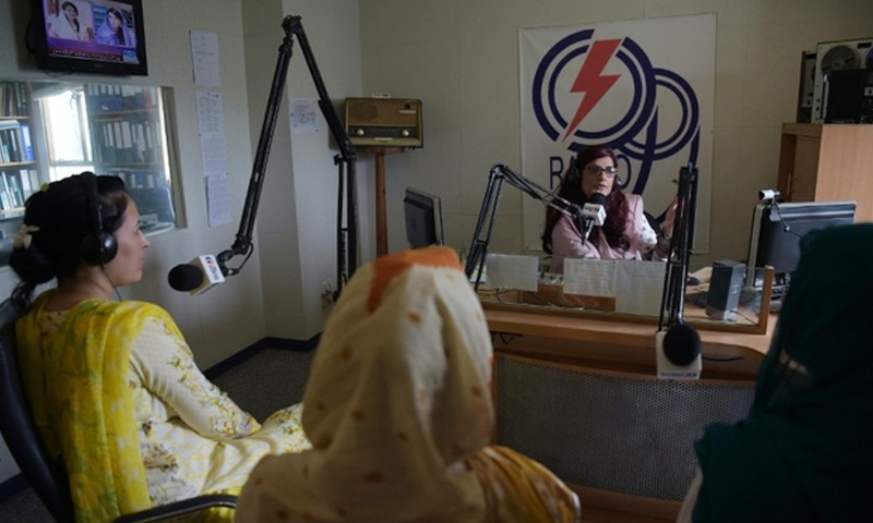 Pakistan radio show confronts 'endemic' ogling of women