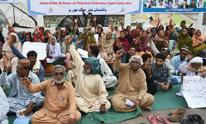 &Acirc;&nbsp;Pakistan frees 220 Indian fishermen