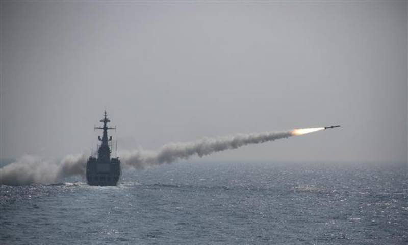 Pakistan Navy, PAF jointly demonstrates live missile firing
