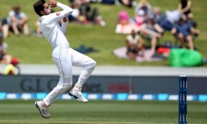 Australia aim for psychological blow to Pakistan: Starc