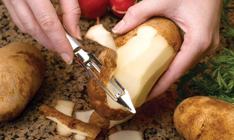 After reading this you will never throw away potato peels