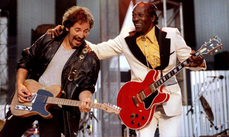 Rock 'n' roll pioneer Chuck Berry dead at 90