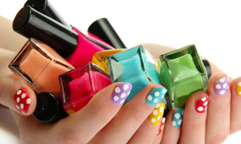 This happens to your body 10 hours after you apply nail polish