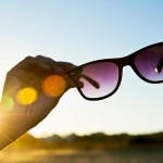 Prevention from eye allergies to wear sunglasses: Eye specialist